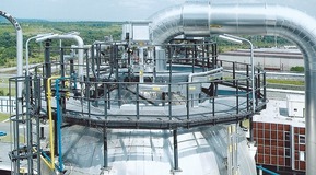 Reactor of PE plant in Litvinov; Client: Chemopetrol; Process: Unipol of Univation Technologies; Capacity: 200 000 MTA HDPE; start-up: 2002